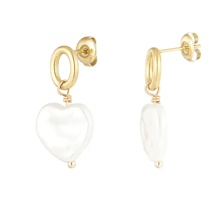 Oorbel met parel in hartjes vorm - goud